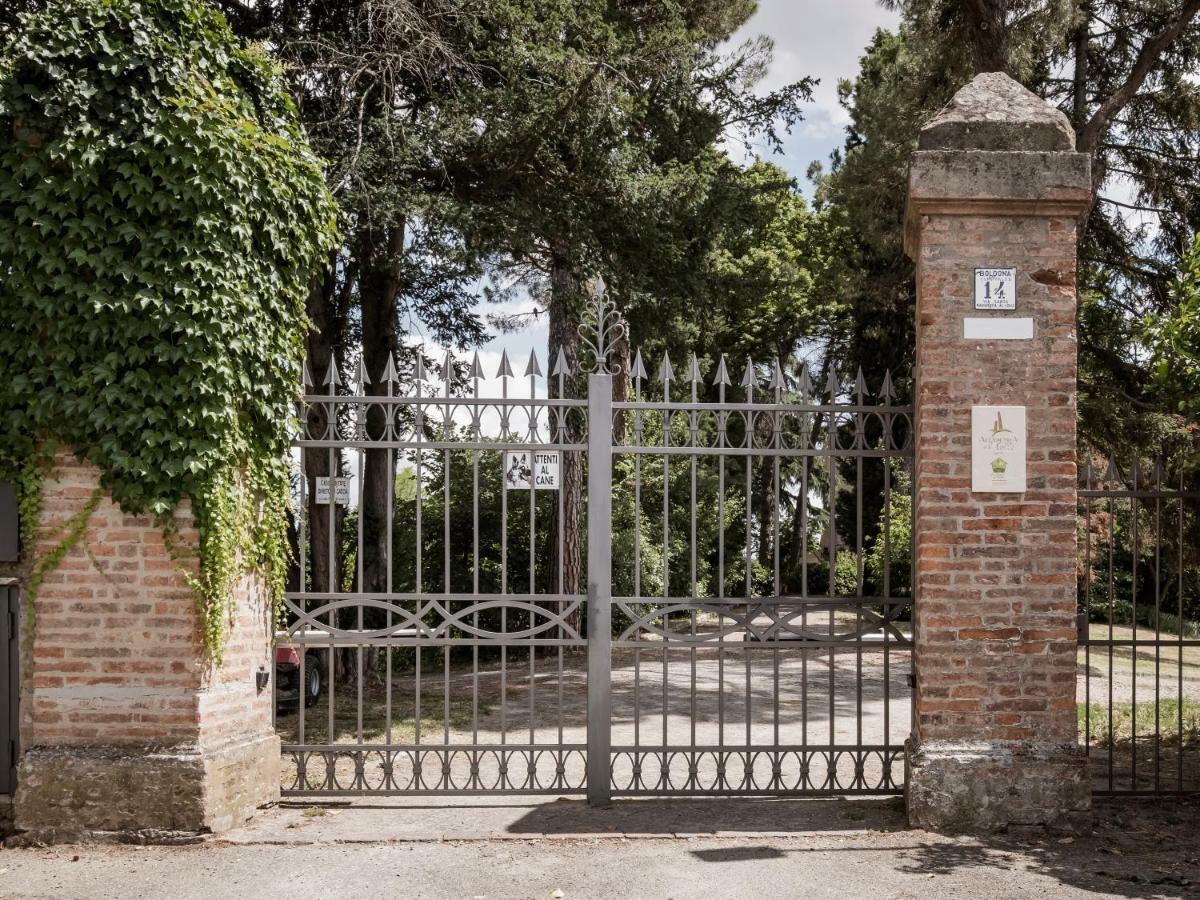 Accademia Al Colle Apartment Bologna Luaran gambar